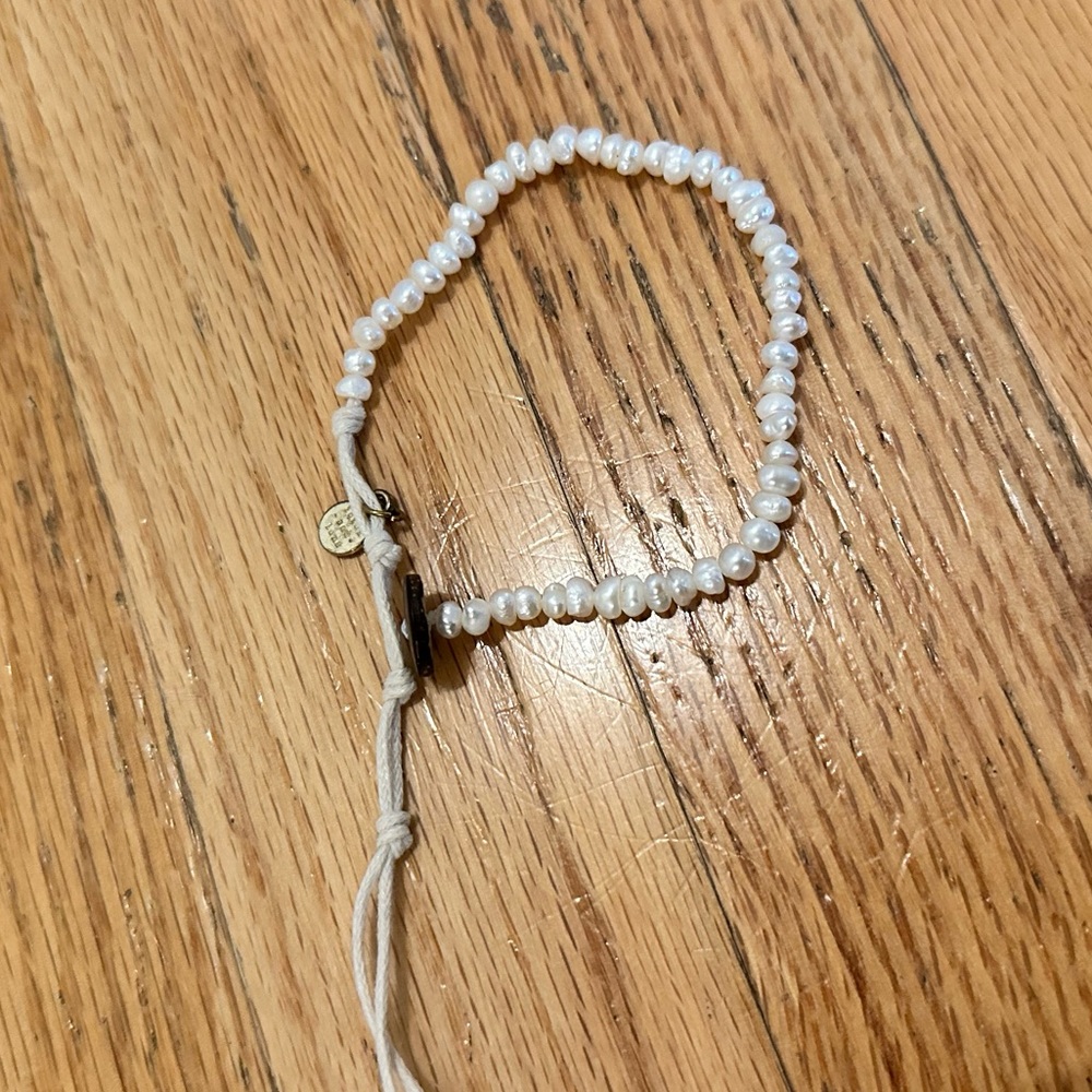 Adjustable bracelet